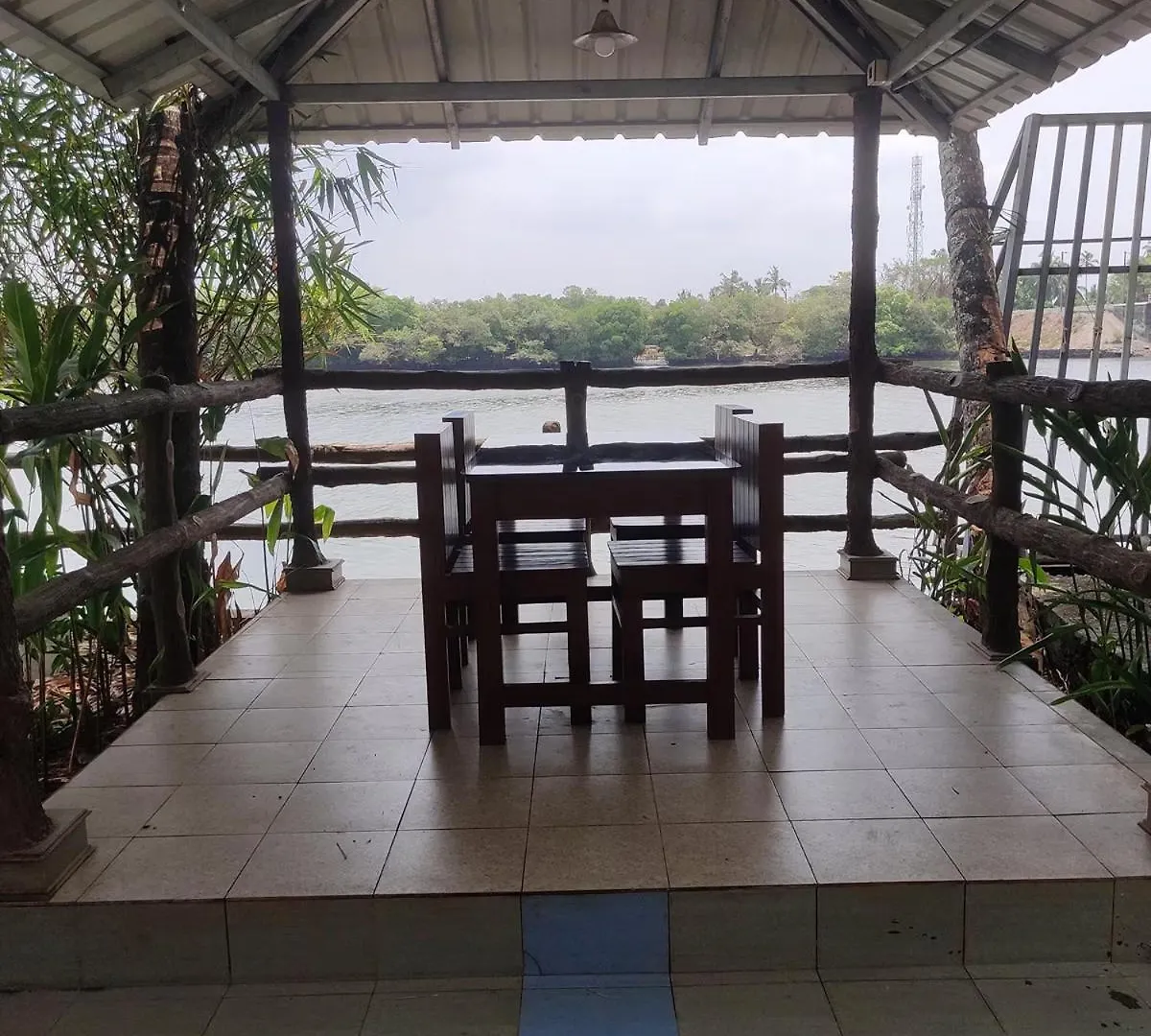 Homestay Vista Al Rio Apartment Mattul