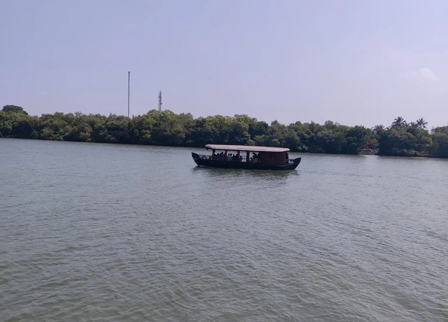 Vista Al Rio Lägenhet Mattul Indien